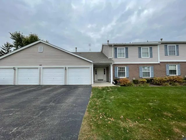 $1,995 | 328 Mulberry Court, Unit A2, Bartlett, IL 60103