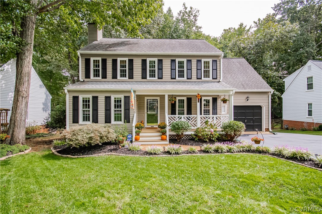 5501 Chestnut Bluff Road Midlothian, VA 23112 - Photo 2 of 33 a house view with sitting space garden and outdoor space
