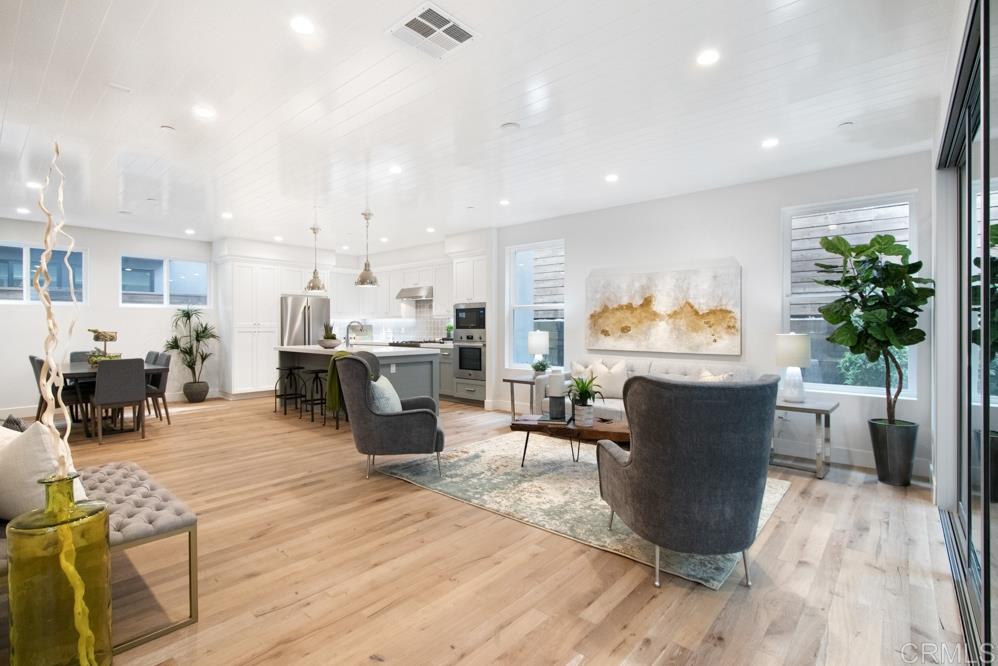 132 West Jason Street Encinitas, CA 92024 - Photo 11 of 25