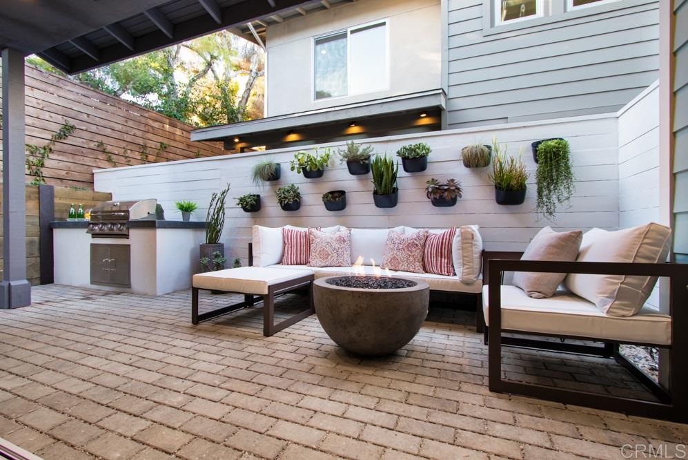 132 West Jason Street Encinitas, CA 92024 - Photo 10 of 25