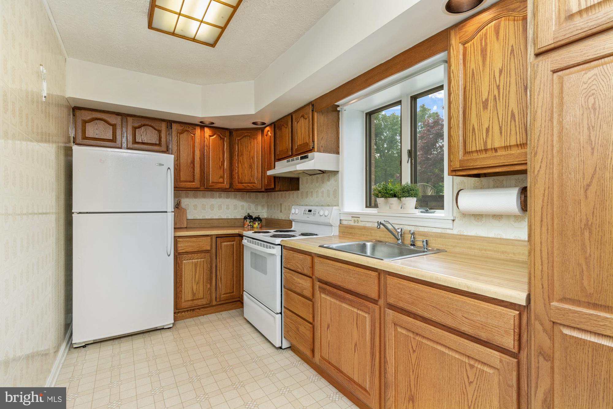 4116 Mt Carmel Road Upperco, MD 21155 - Photo 37 of 60 In-law suite kitchen