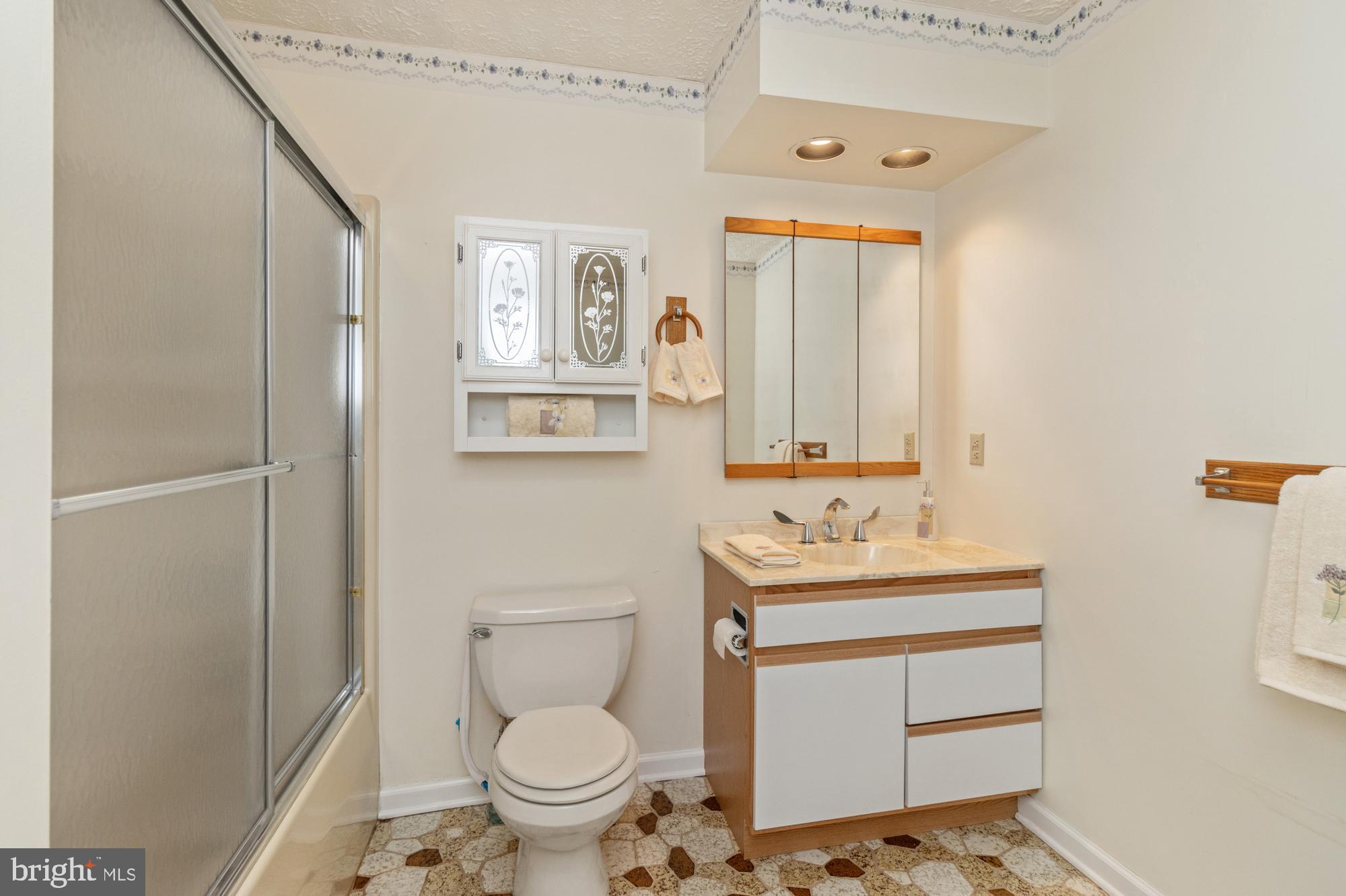 4116 Mt Carmel Road Upperco, MD 21155 - Photo 40 of 60 In-law suite bathroom/tub/shower combo