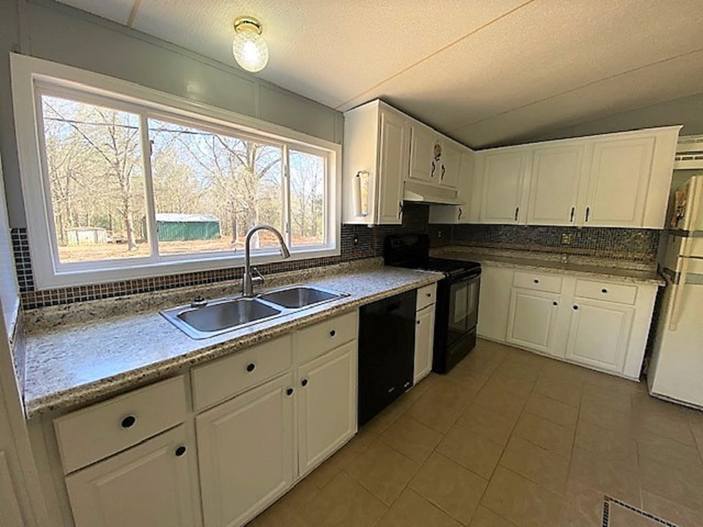 944 Airport Road Johnston, SC 29832 - Photo 10 of 29