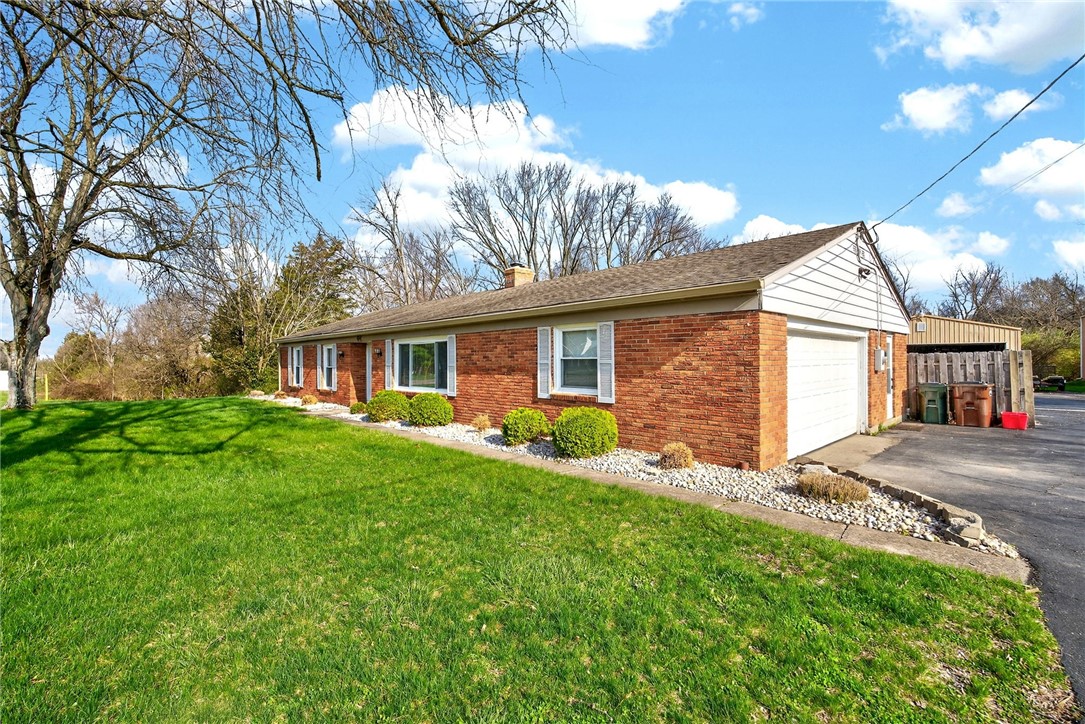64 West Lytle-Five Points Road Dayton, OH 45458 - Photo 4 of 31
