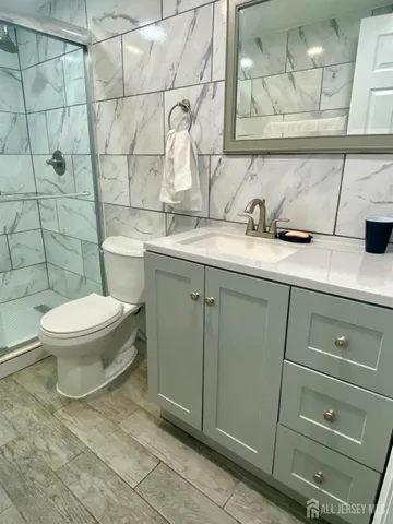 $700,000 | 41 Elmwood Avenue, Carteret, NJ 07008