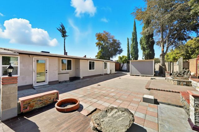 a view of a house with a outdoor space