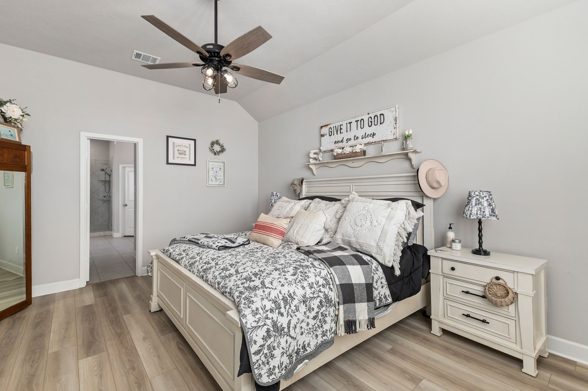 2001 Vineyard Pass Brenham, TX 77833 - Photo 19 of 48