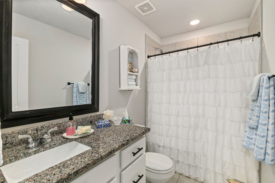 2001 Vineyard Pass Brenham, TX 77833 - Photo 30 of 48