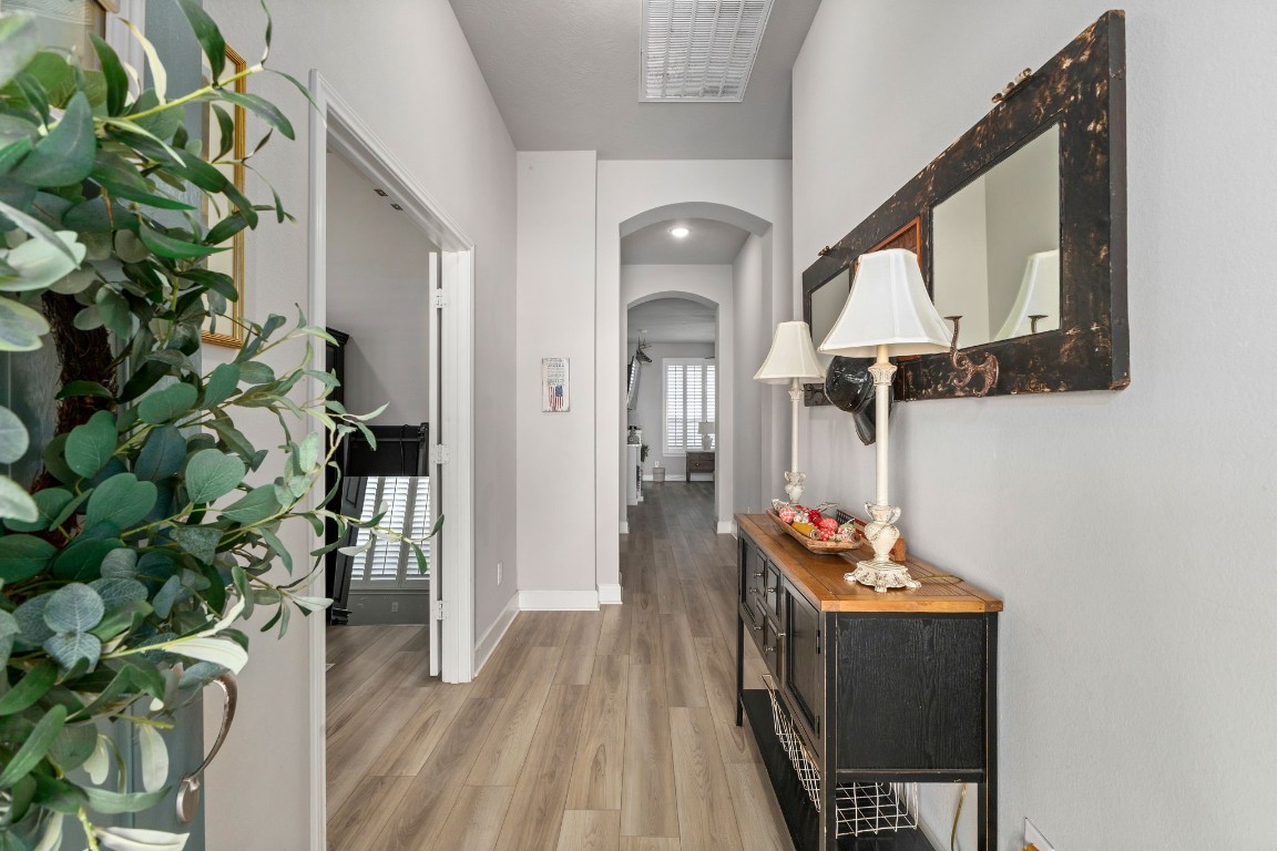 2001 Vineyard Pass Brenham, TX 77833 - Photo 3 of 48