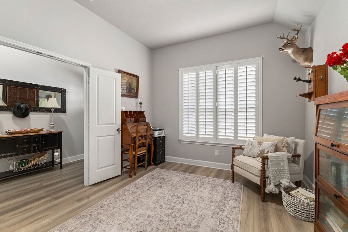 2001 Vineyard Pass Brenham, TX 77833 - Photo 5 of 48