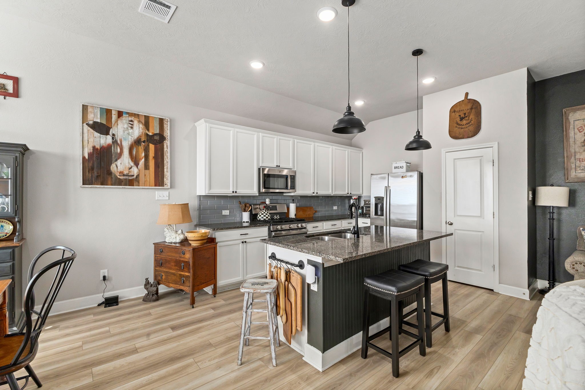 2001 Vineyard Pass Brenham, TX 77833 - Photo 10 of 48