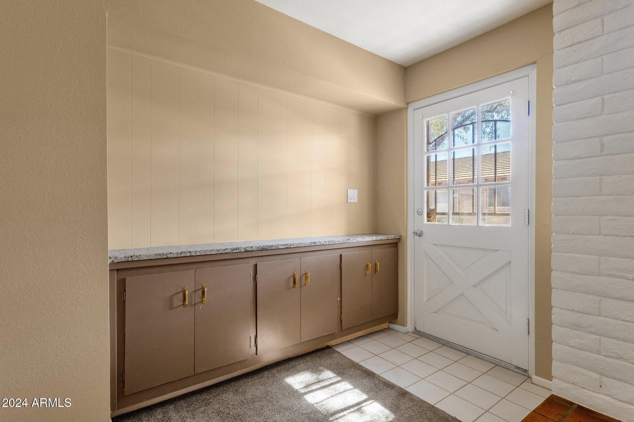2725 South Rural Road, Unit 31 Tempe, AZ 85282 - Photo 5 of 21 Foyer - 2725 Rural Road