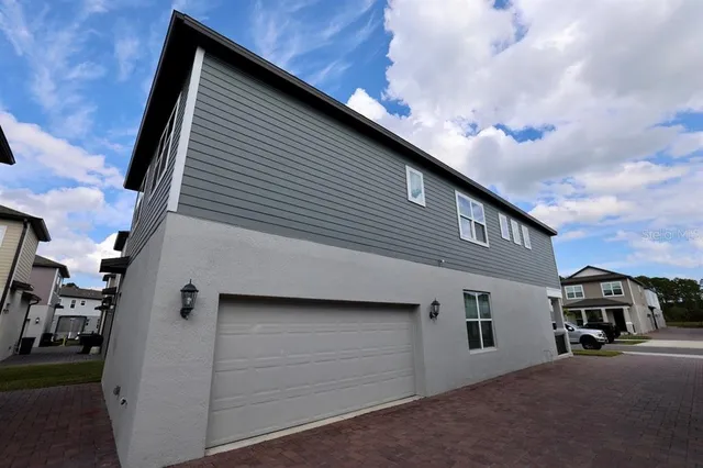 $2,500 | 434 Venetian Palms Boulevard, New Smyrna Beach, FL 32168