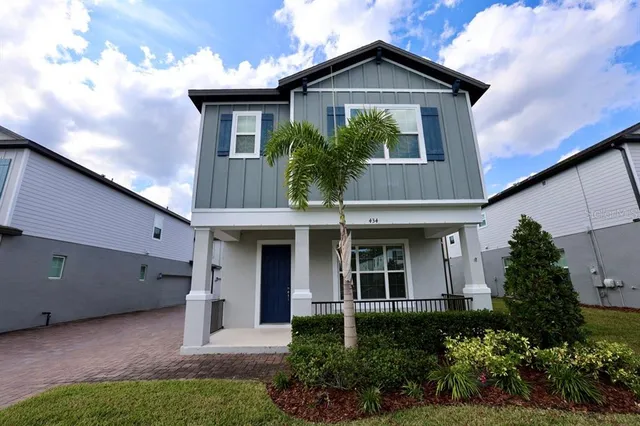 $2,500 | 434 Venetian Palms Boulevard, New Smyrna Beach, FL 32168