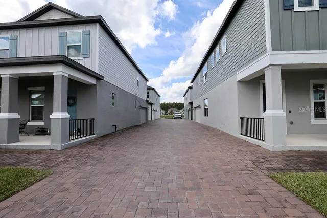 $2,500 | 434 Venetian Palms Boulevard, New Smyrna Beach, FL 32168