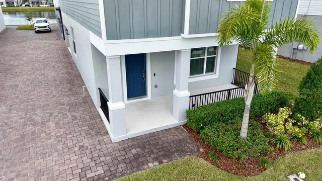 $2,500 | 434 Venetian Palms Boulevard, New Smyrna Beach, FL 32168