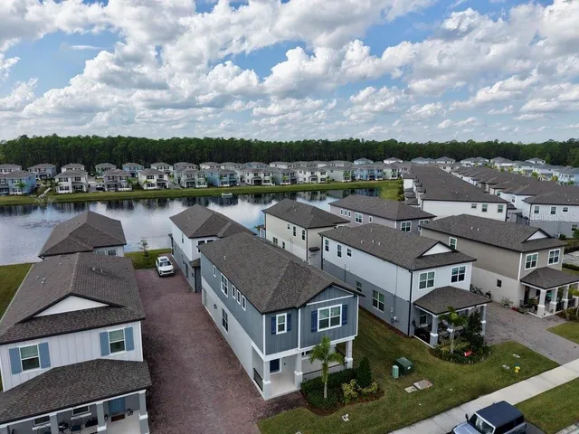 $2,500 | 434 Venetian Palms Boulevard, New Smyrna Beach, FL 32168