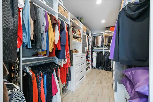 $1,000,000 | 33510 Walnut Crossing, Magnolia, TX 77355