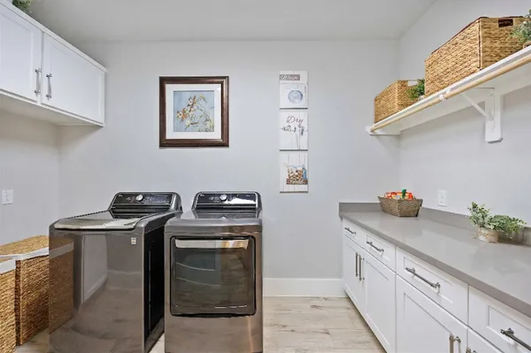 $1,000,000 | 33510 Walnut Crossing, Magnolia, TX 77355