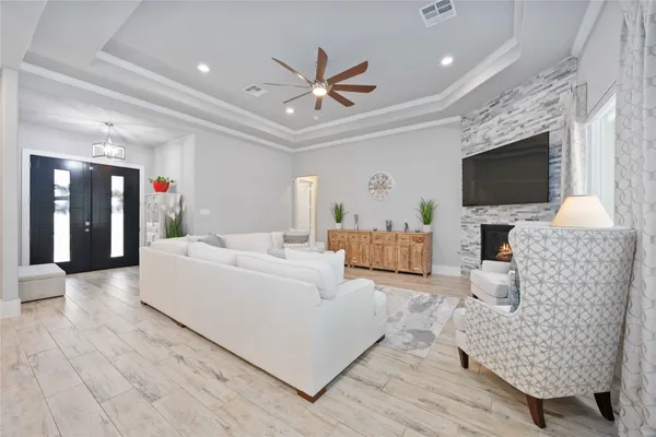 $1,000,000 | 33510 Walnut Crossing, Magnolia, TX 77355