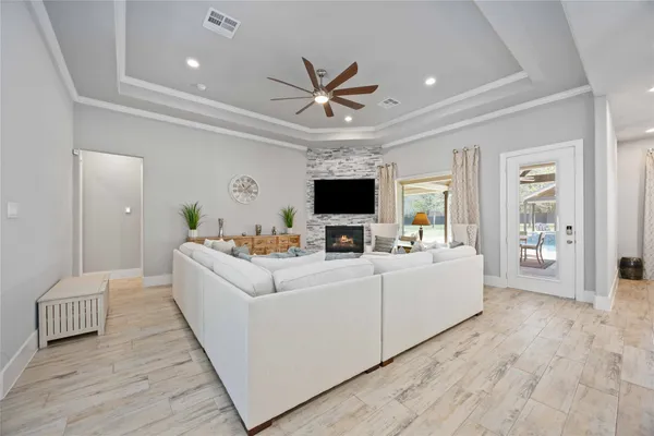 $1,000,000 | 33510 Walnut Crossing, Magnolia, TX 77355