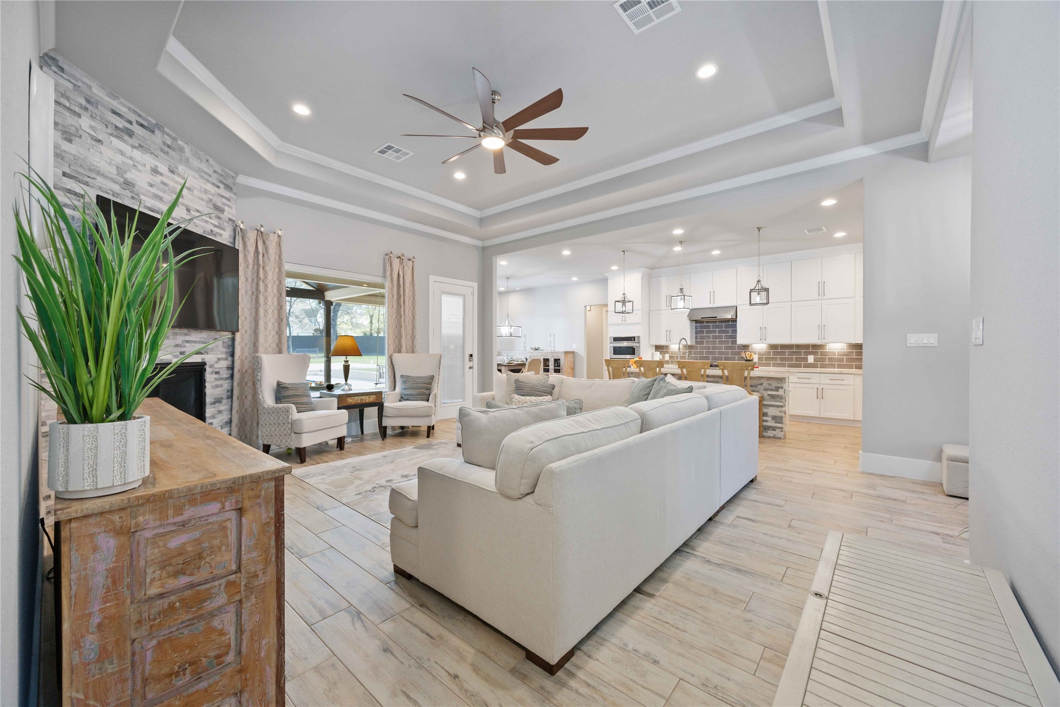 33510 Walnut Crossing Magnolia, TX 77355 - Photo 6 of 50 The ideal space for both quiet evenings and entertaining guests.