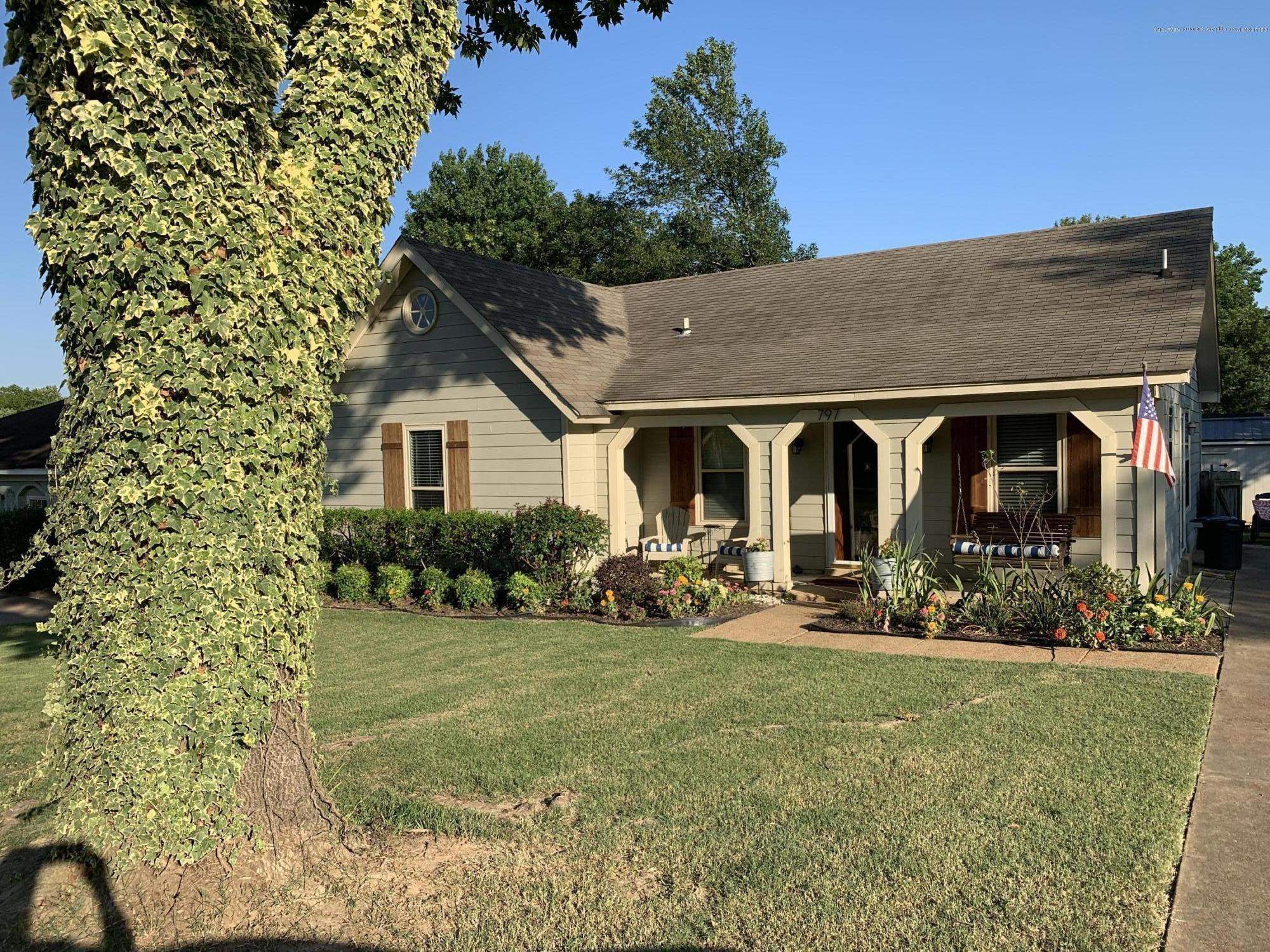 797 Old Forge Road Southaven, MS 38671 - Photo 3 of 27 IMG_1435
