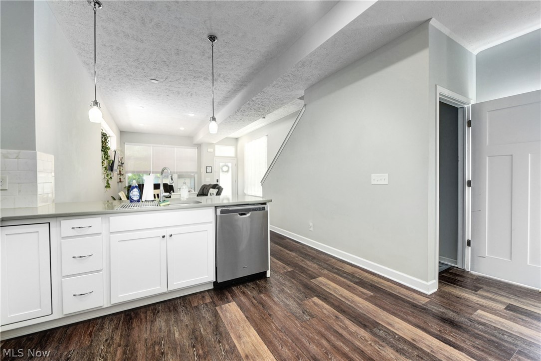 2120 West 40th Place Cleveland, OH 44113 - Photo 12 of 35