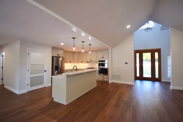 $625,000 | 12139 County Road 1535 North, Mount Vernon, IL 62864