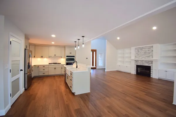 $625,000 | 12139 County Road 1535 North, Mount Vernon, IL 62864