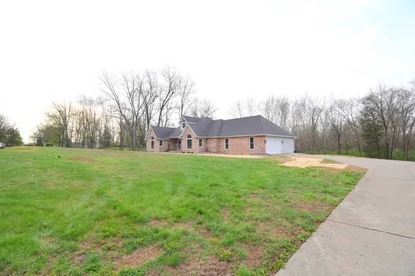 $625,000 | 12139 County Road 1535 North, Mount Vernon, IL 62864