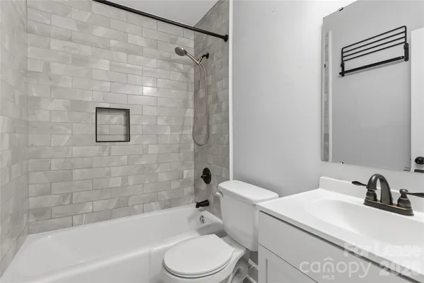 $2,100 | 4411 Kevin Court, Charlotte, NC 28205