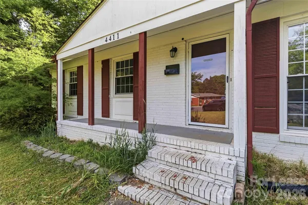 $2,100 | 4411 Kevin Court, Charlotte, NC 28205