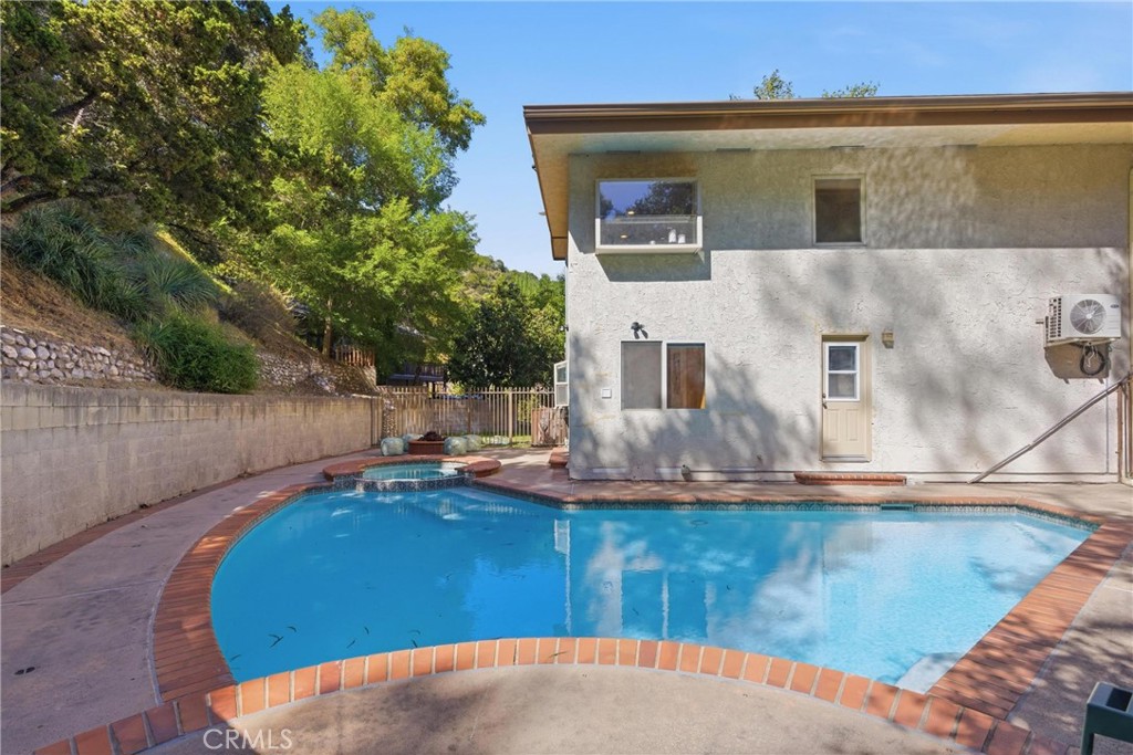 41 Hidden Valley Road Monrovia, CA 91016 - Photo 37 of 51 a backyard of a house