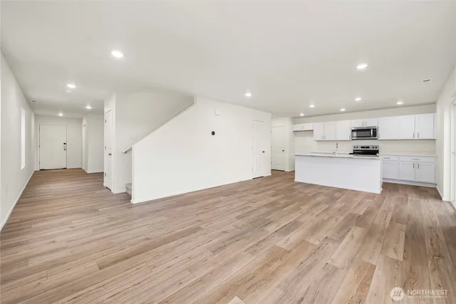 $429,990 | 655 Salzer Crk Drive, Centralia, WA 98531