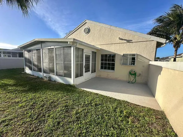$450,000 | 7660 Mansfield Hollow Road, Delray Beach, FL 33446