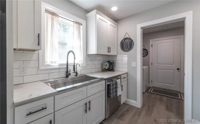 $319,700 | 400 Partridge Drive, Climax Springs, MO 65324