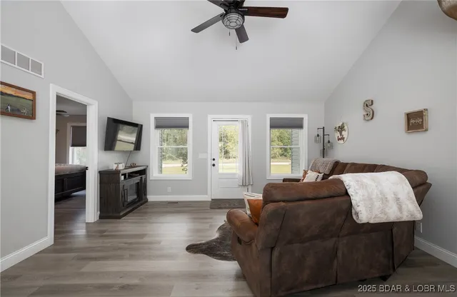 $319,700 | 400 Partridge Drive, Climax Springs, MO 65324