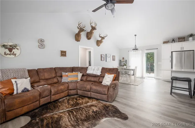 $319,700 | 400 Partridge Drive, Climax Springs, MO 65324