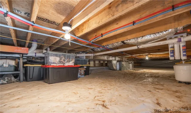 $319,700 | 400 Partridge Drive, Climax Springs, MO 65324