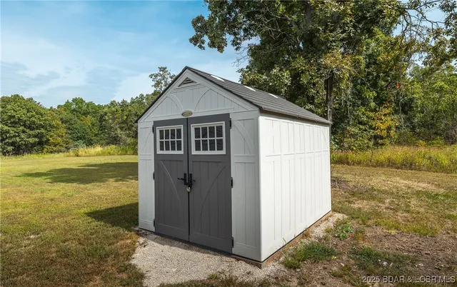 $319,700 | 400 Partridge Drive, Climax Springs, MO 65324