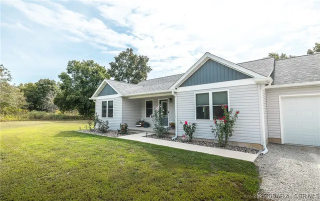 $319,700 | 400 Partridge Drive, Climax Springs, MO 65324