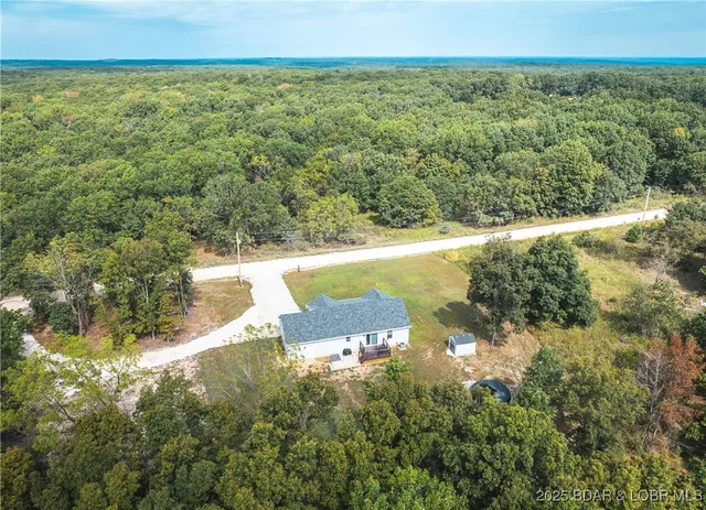 $319,700 | 400 Partridge Drive, Climax Springs, MO 65324