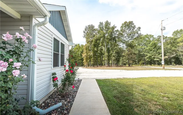 $319,700 | 400 Partridge Drive, Climax Springs, MO 65324