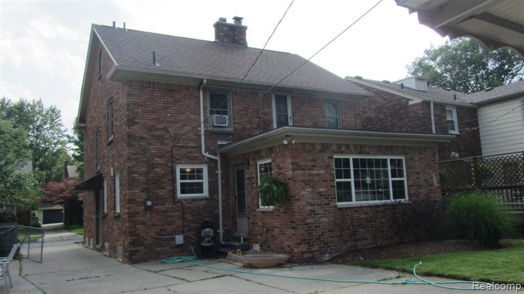 1654 Newcastle Road Grosse Pointe, MI 48236 - Photo 18 of 21 IMG_0245.JPG