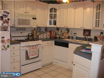 12560 Fedor Road Philadelphia, PA 19154 - Photo 4 of 12 Kitchen