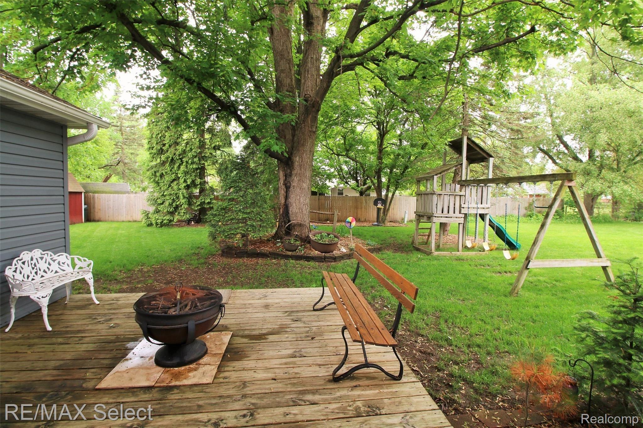 4322 Old Carriage Road Flint, MI 48507 - Photo 7 of 26 IMG_8729 (2).JPG