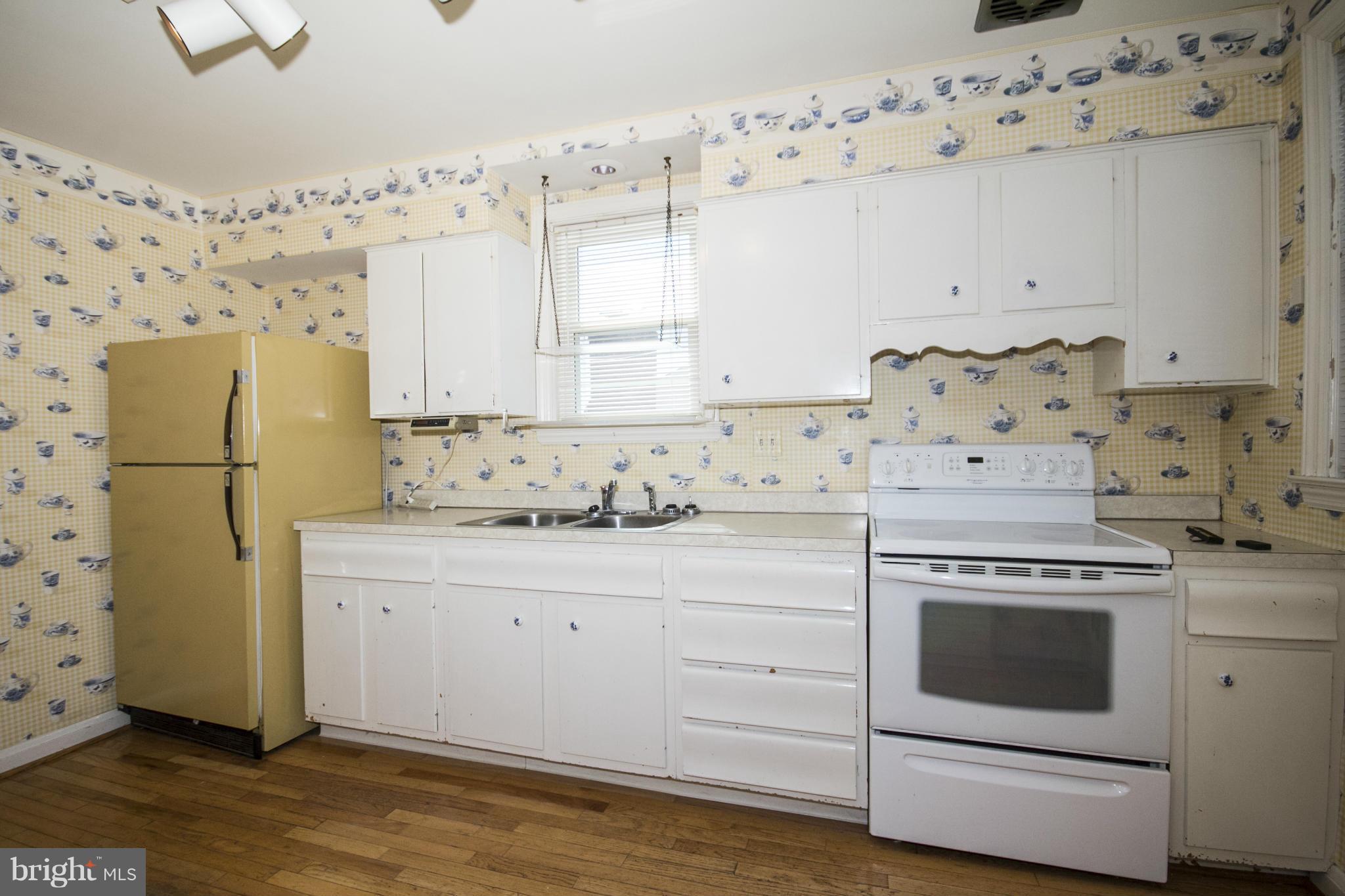 7513 Rockridge Road Pikesville, MD 21208 - Photo 13 of 30 Kitchen