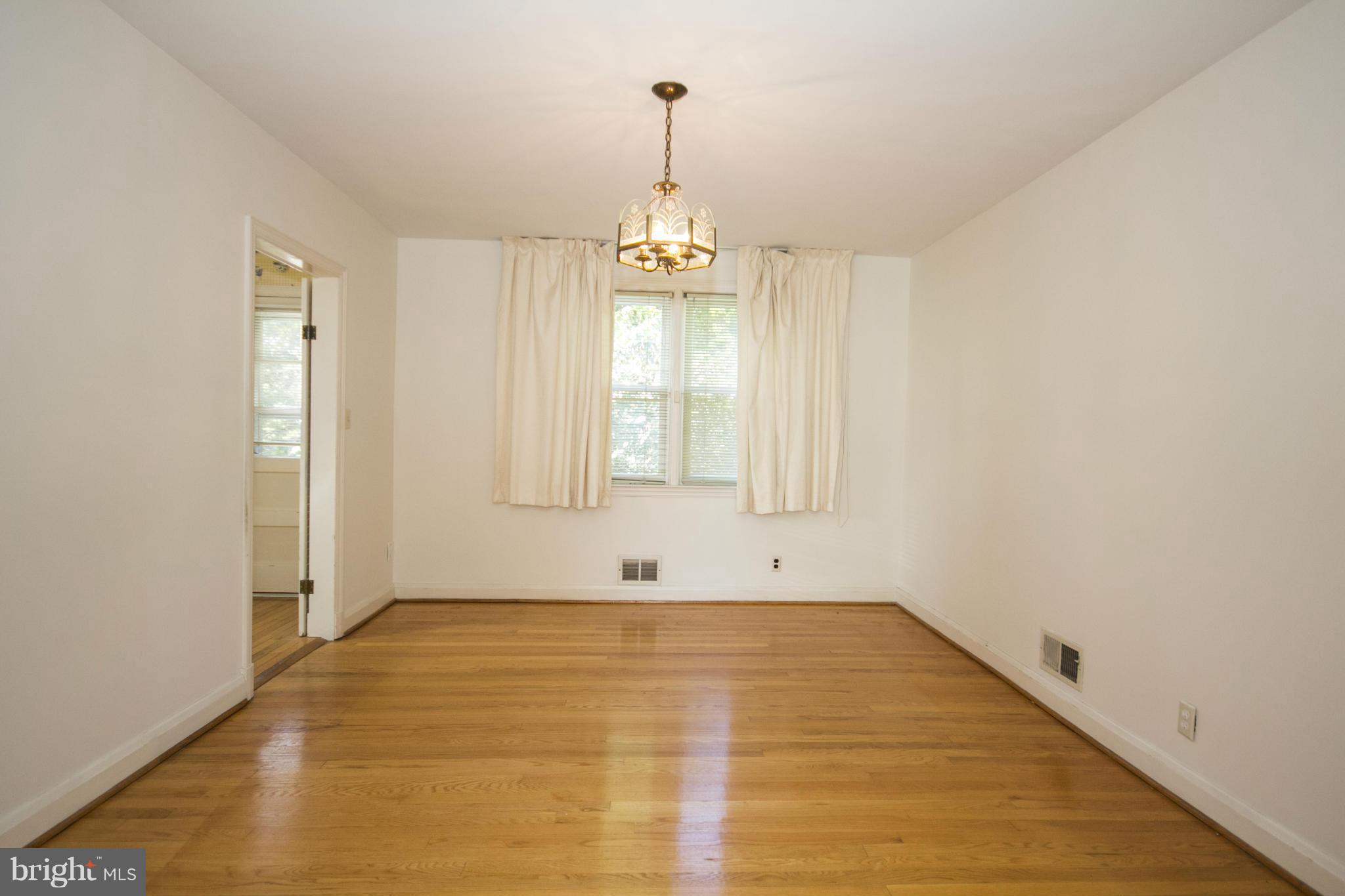 7513 Rockridge Road Pikesville, MD 21208 - Photo 28 of 30 Dining Room