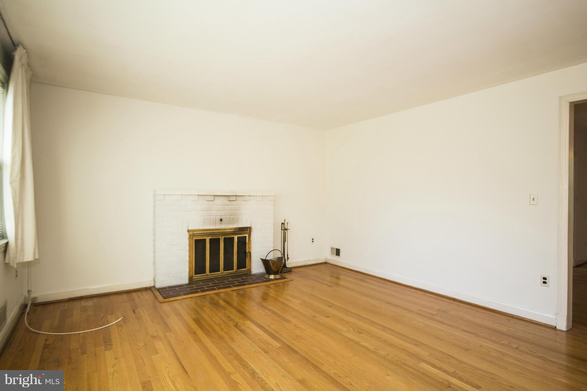 7513 Rockridge Road Pikesville, MD 21208 - Photo 6 of 30 Family Room